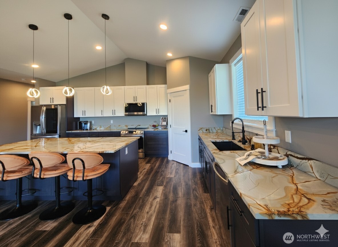 332 Cockle Street Southwest Ocean Shores, WA 98569 - Photo 11 of 35