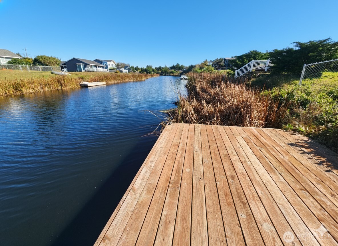 332 Cockle Street Southwest Ocean Shores, WA 98569 - Photo 3 of 35