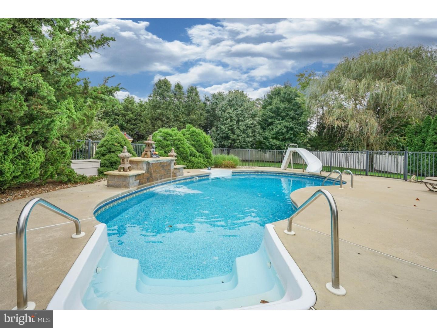 7 Jan Court Sewell, NJ 08080 - Photo 23 of 25 Pool