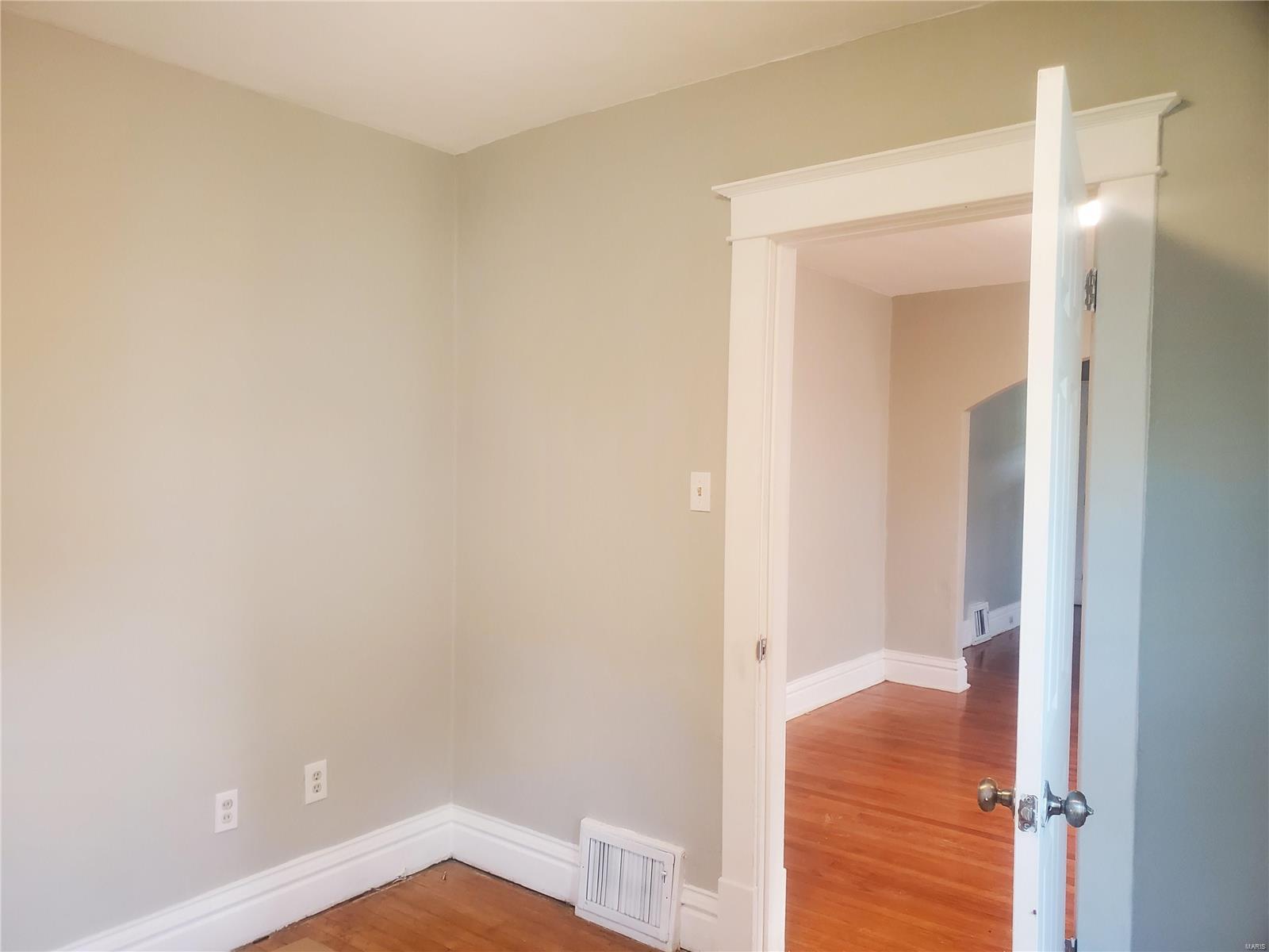 1558 North Hanley Road St. Louis, MO 63130 - Photo 11 of 13