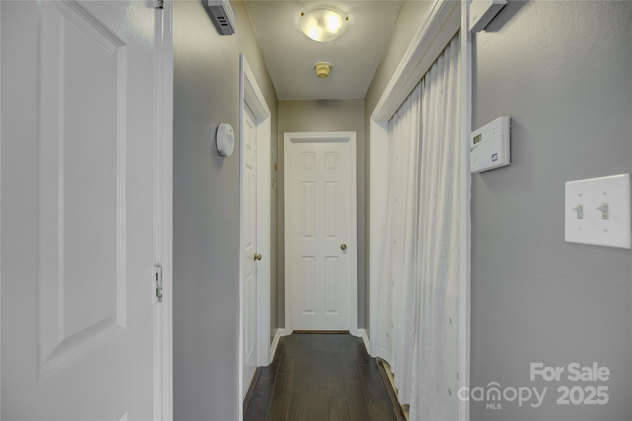 226 Queens Road, Unit 68 Charlotte, NC 28204 - Photo 27 of 40 a view of a hallway