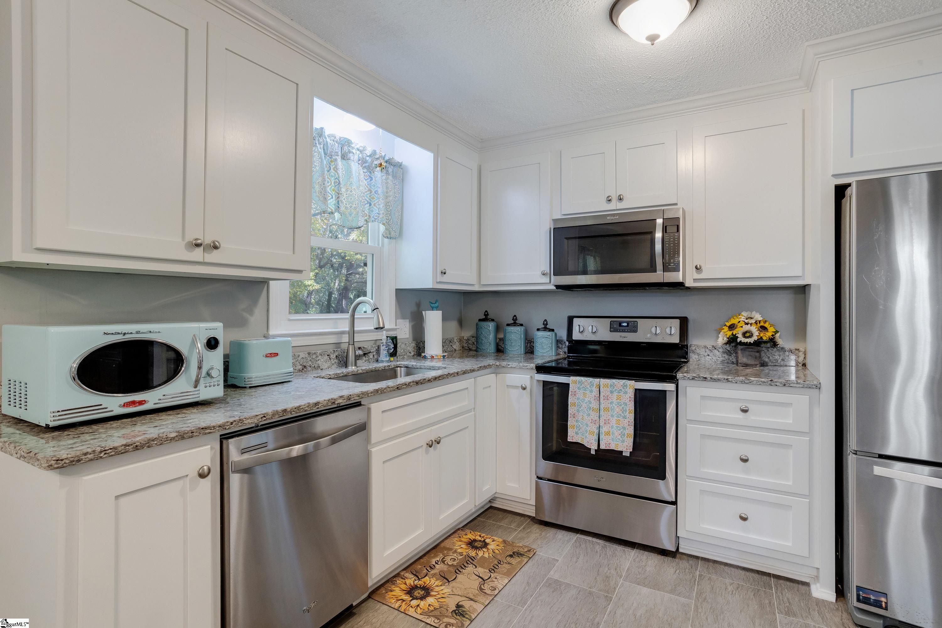 126 Rockmont Road Easley, SC 29640 - Photo 12 of 31