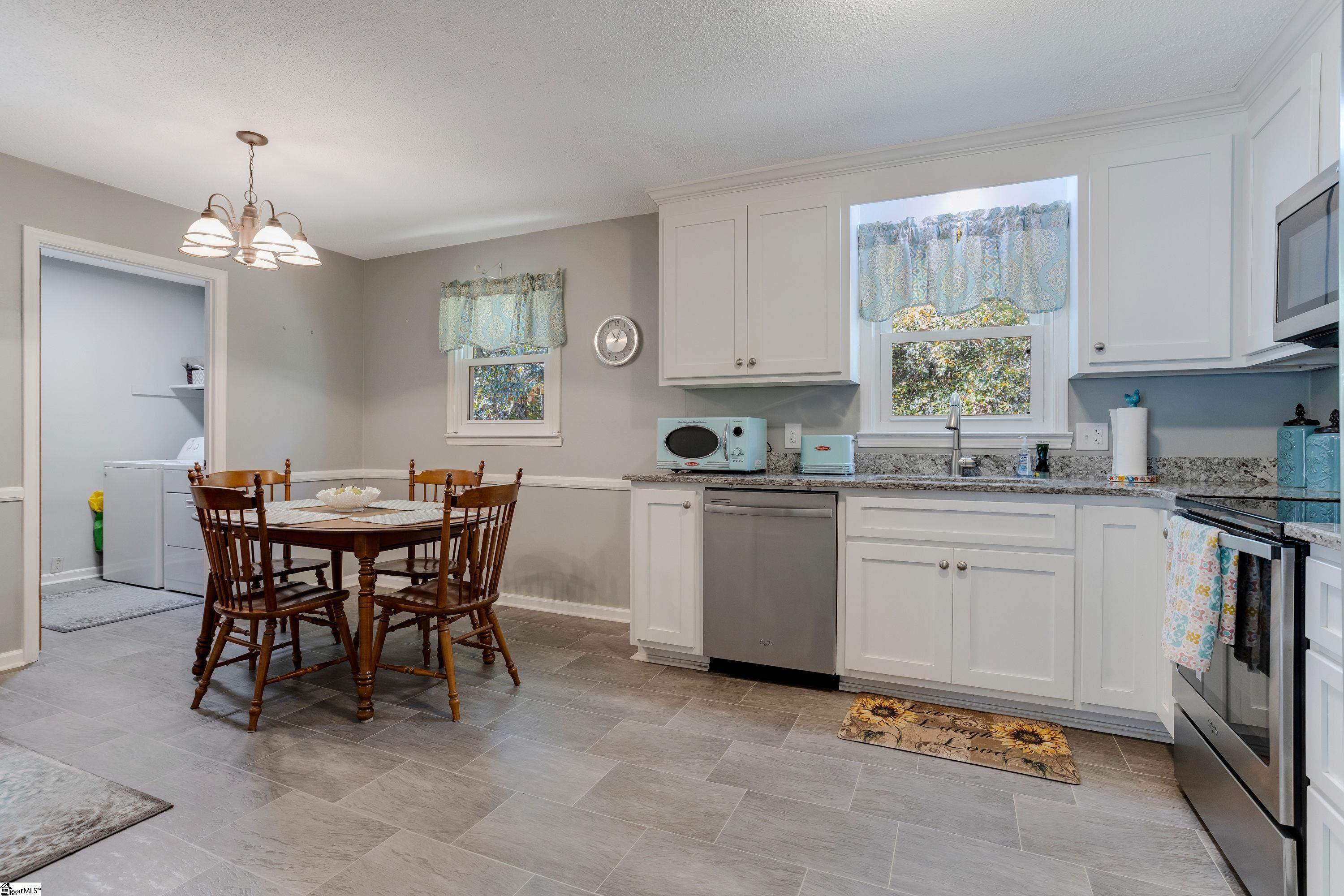 126 Rockmont Road Easley, SC 29640 - Photo 9 of 31