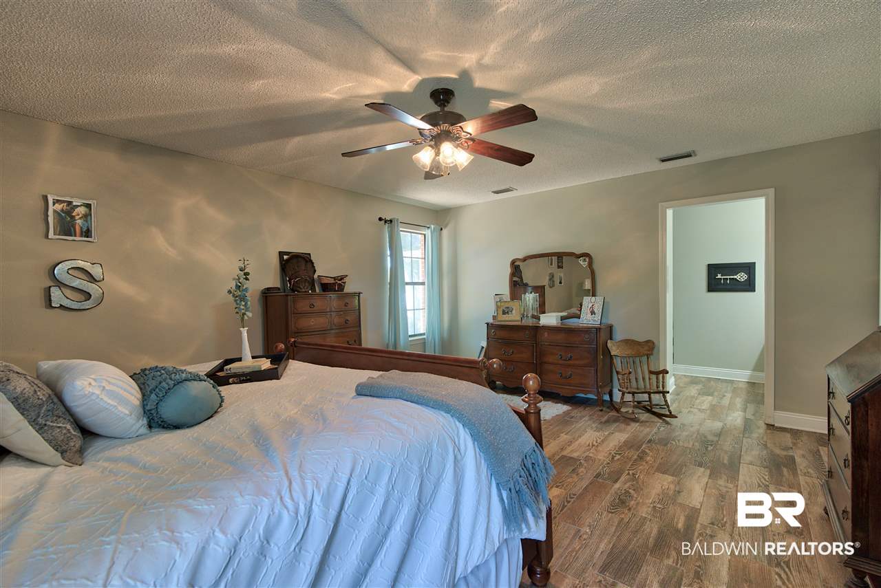 22201 Price Grubbs Road Robertsdale, AL 36567 - Photo 21 of 43 Ceiling Fan
