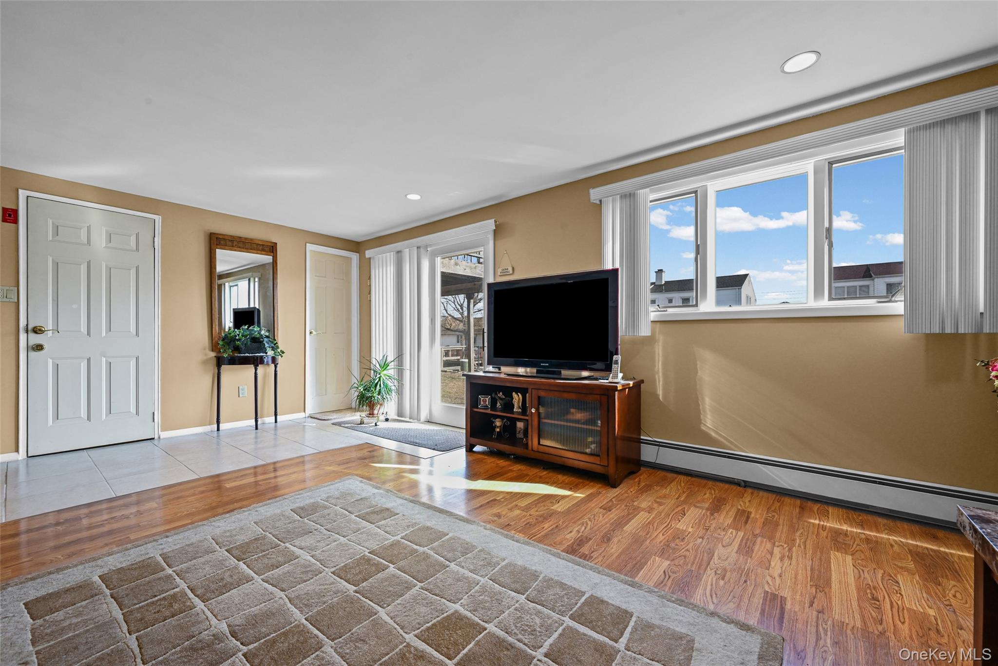 3727 Oceanside Road East Oceanside, NY 11572 - Photo 17 of 34