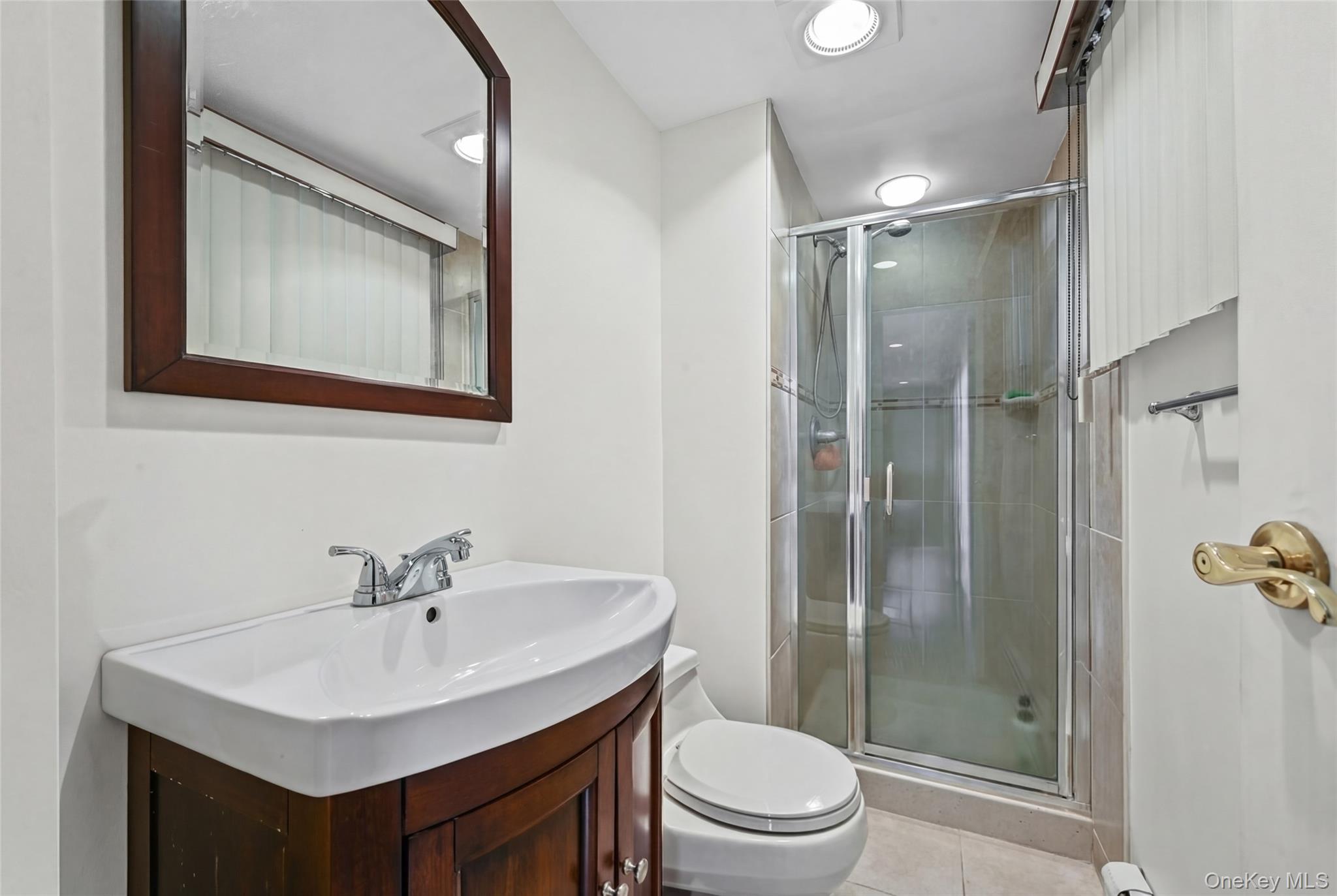 3727 Oceanside Road East Oceanside, NY 11572 - Photo 19 of 34