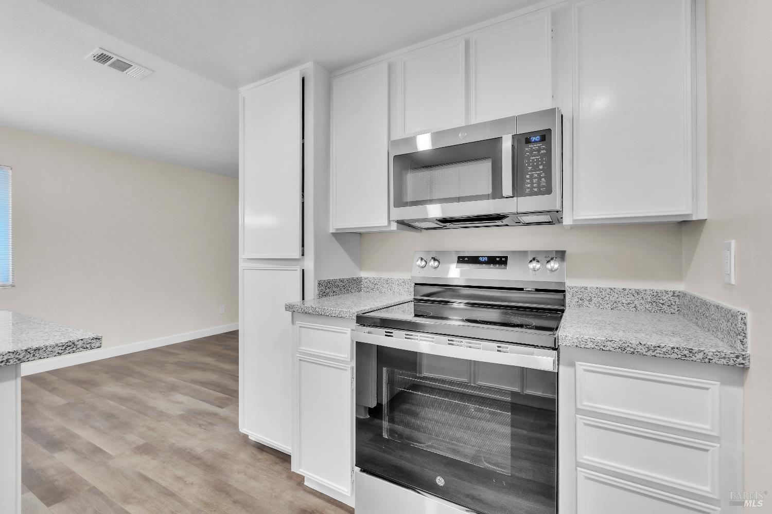 128 Del Rio Court, Unit 4 Vacaville, CA 95687 - Photo 8 of 23