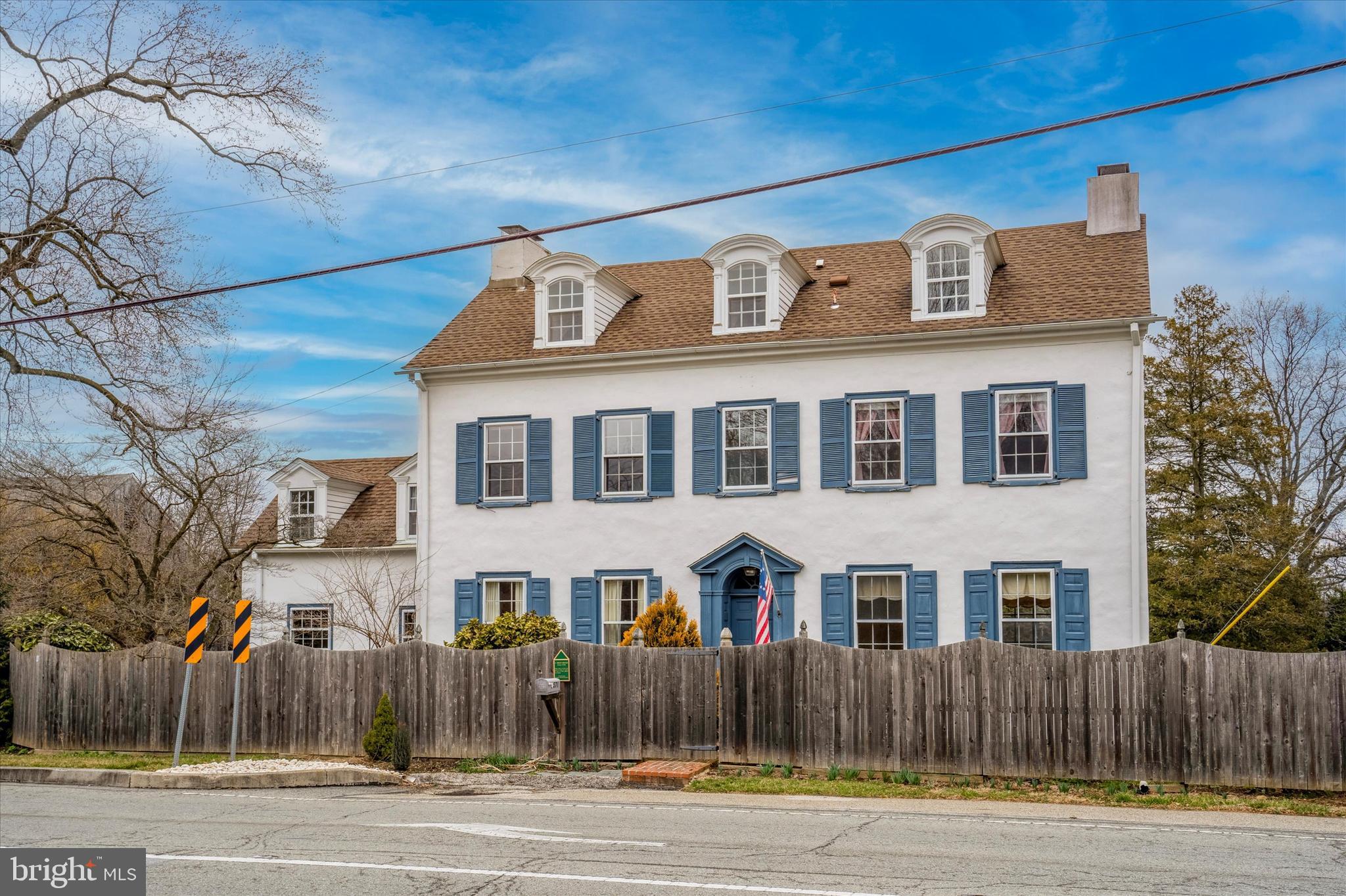 571 North Newtown St Rd  