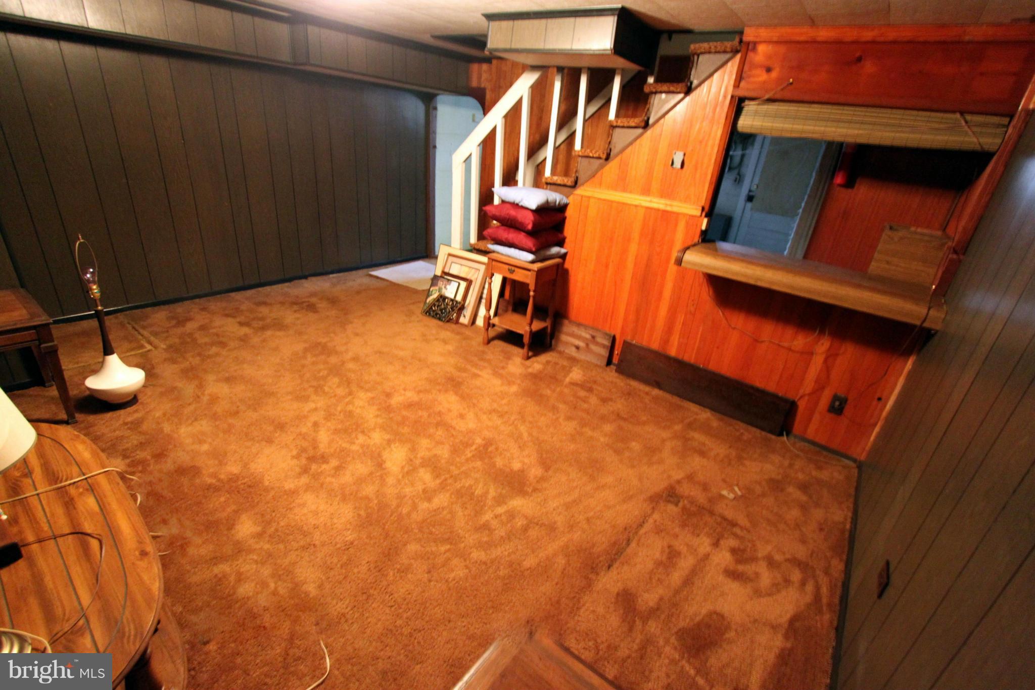1025 Middlesex Road Baltimore, MD 21221 - Photo 21 of 27 Family Room