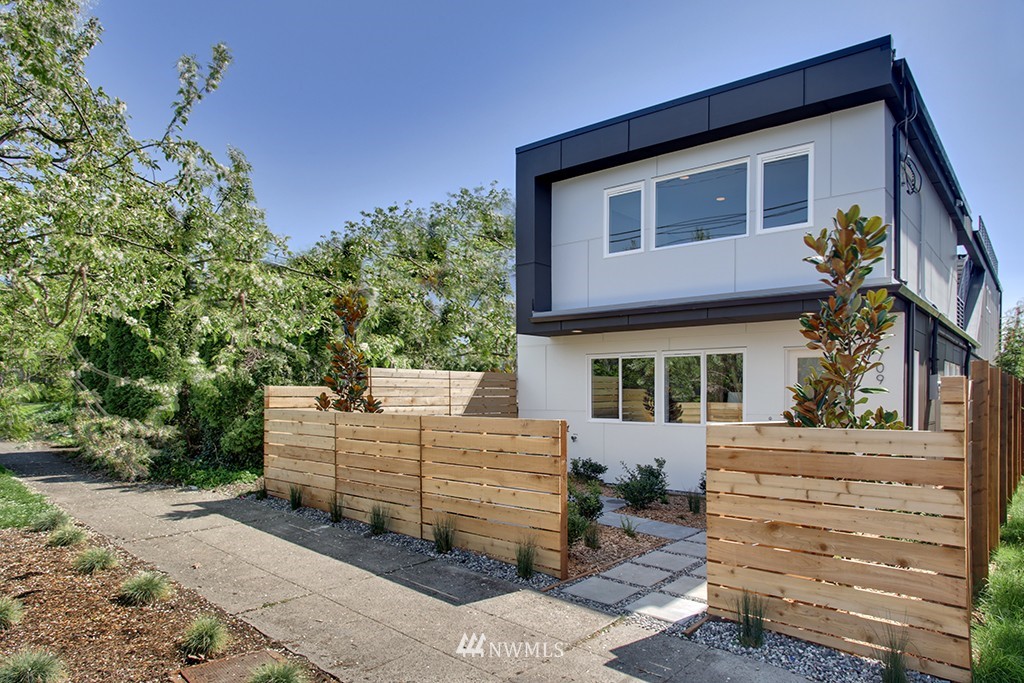 709 North 73rd Street Seattle, WA 98103 - Photo 1 of 15 Gallery Image 1