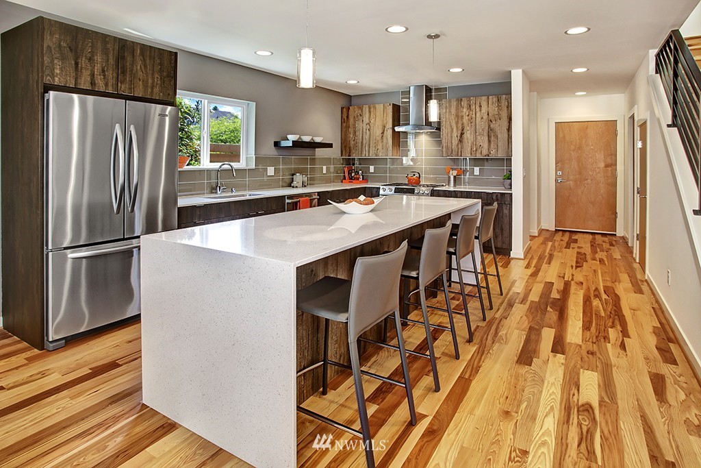 709 North 73rd Street Seattle, WA 98103 - Photo 3 of 15 Gallery Image 3