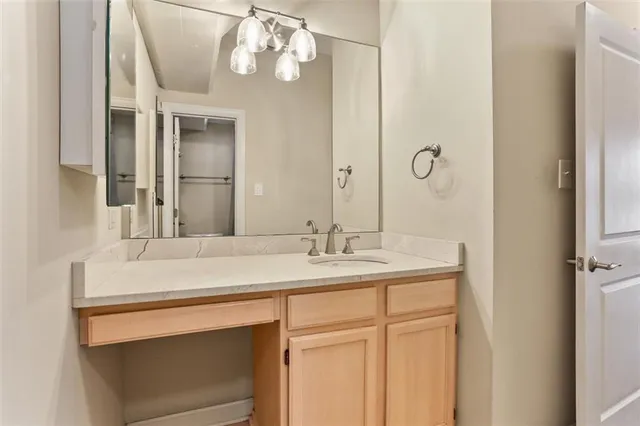 $2,500 | 333 Julia Street, Unit 407, New Orleans, LA 70130