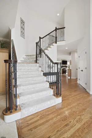 a view of entryway and hall