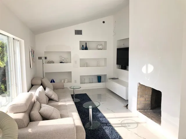 $13,450 | 9007 Northeast 10th Avenue, Miami, FL 33138