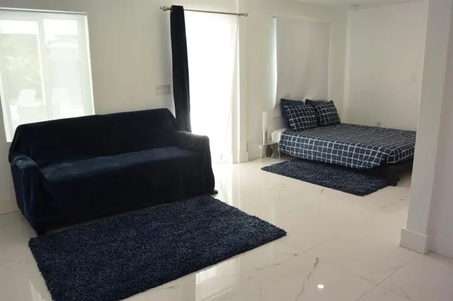 $13,450 | 9007 Northeast 10th Avenue, Miami, FL 33138