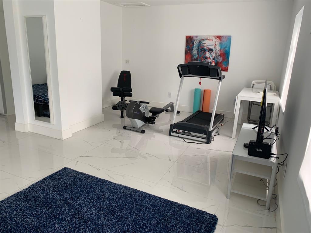 9007 Northeast 10th Avenue Miami, FL 33138 - Photo 25 of 36