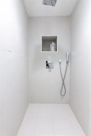 $13,450 | 9007 Northeast 10th Avenue, Miami, FL 33138