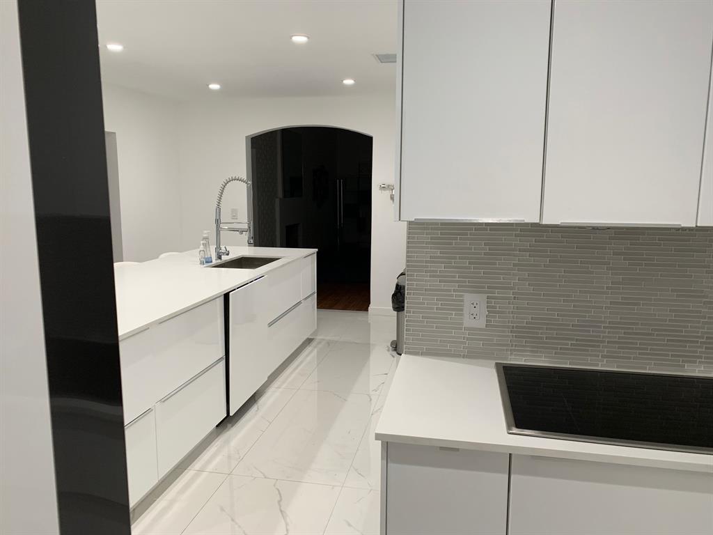 9007 Northeast 10th Avenue Miami, FL 33138 - Photo 6 of 36