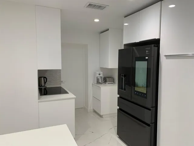 $13,450 | 9007 Northeast 10th Avenue, Miami, FL 33138