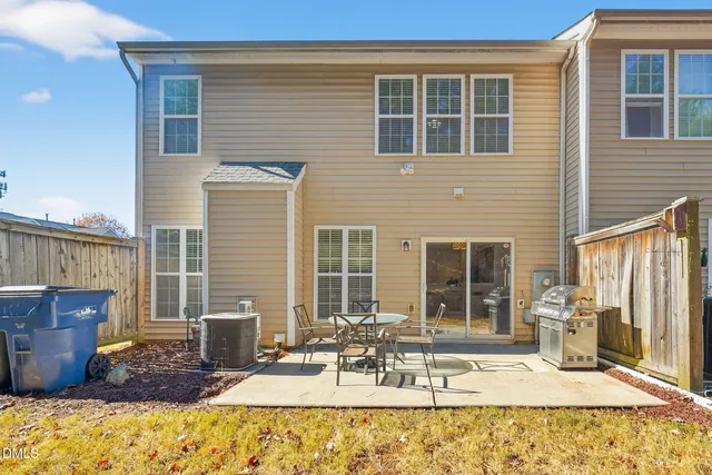 $395,000 | 8204 Pilots View Drive, Raleigh, NC 27617