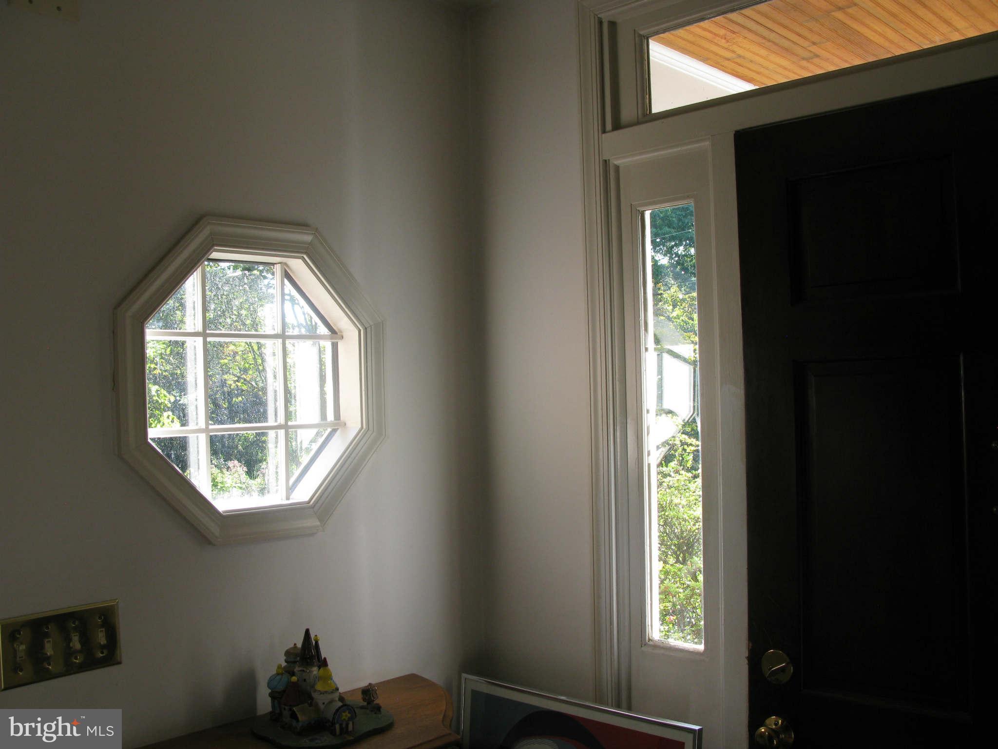 5818 Conway Road Bethesda, MD 20817 - Photo 5 of 30 Interior (General)