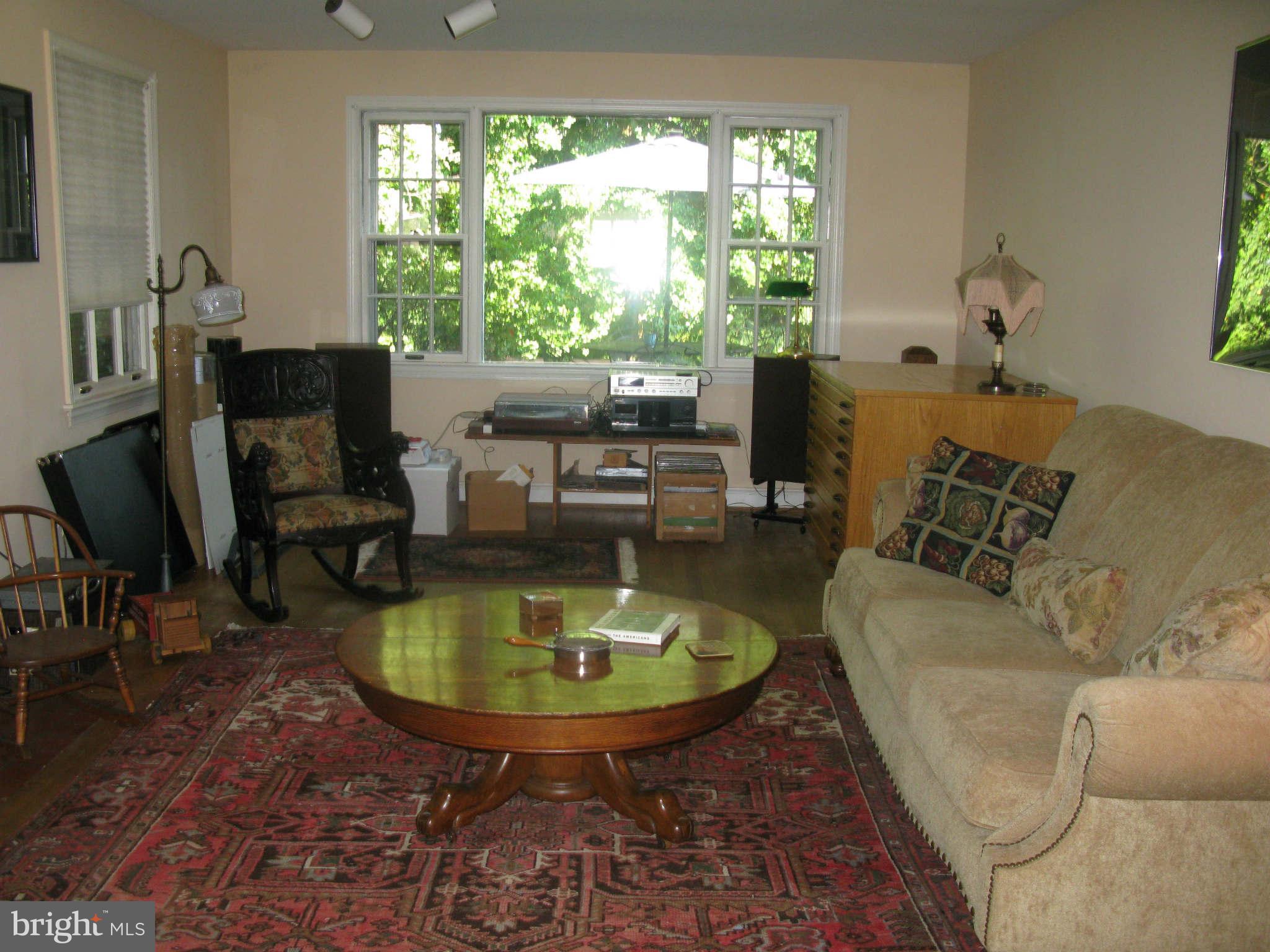 5818 Conway Road Bethesda, MD 20817 - Photo 7 of 30 Living Room