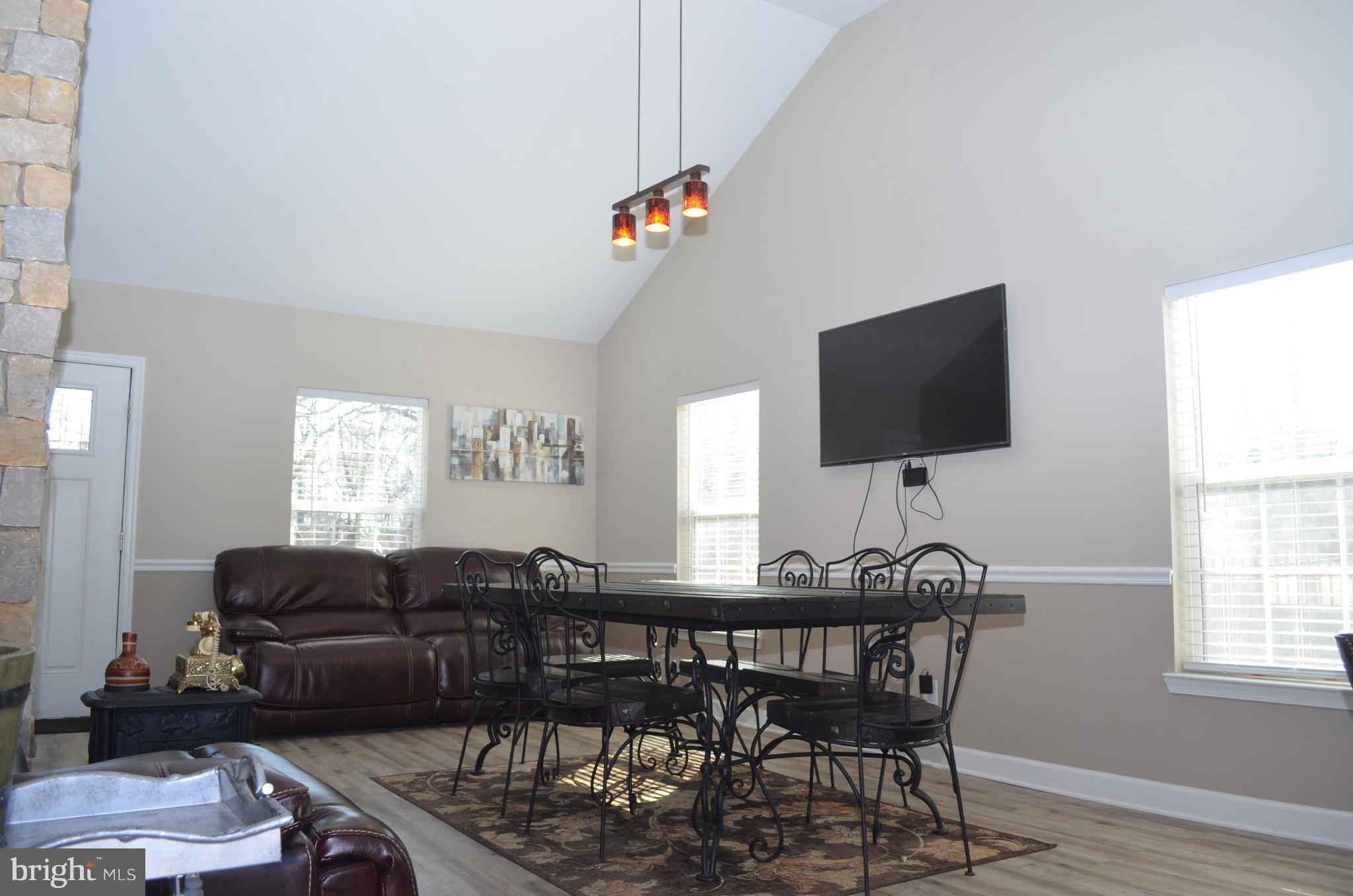 473 Queenstown Road Severn, MD 21144 - Photo 9 of 17 Interior (General)