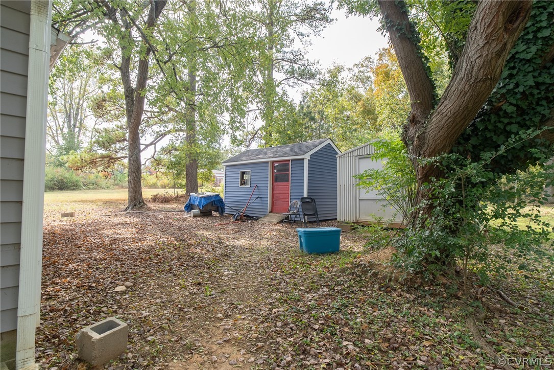 6156 Strathmore Road North Chesterfield, VA 23234 - Photo 18 of 20 Shed