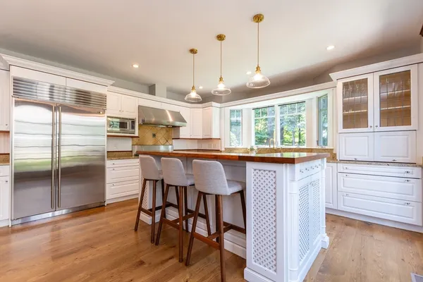 $2,740,000 | 130 Summer Street, Weston, MA 02493