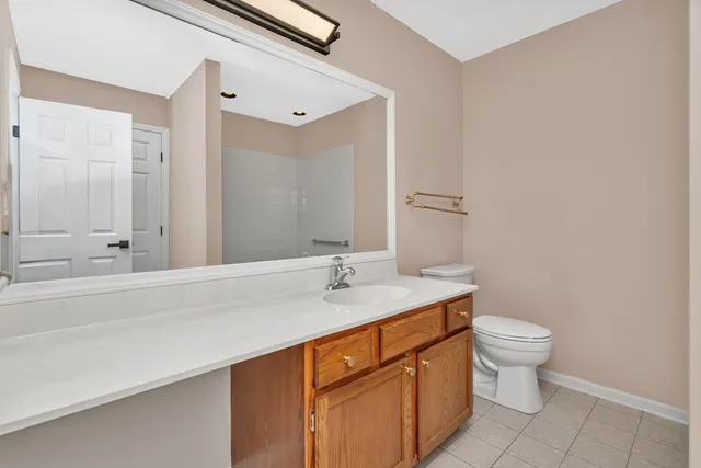 $332,000 | 16636 Winding Creek Road, Plainfield, IL 60586