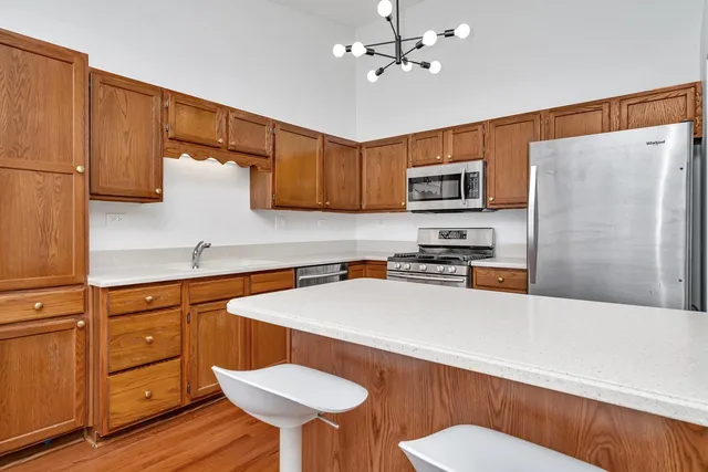 $332,000 | 16636 Winding Creek Road, Plainfield, IL 60586