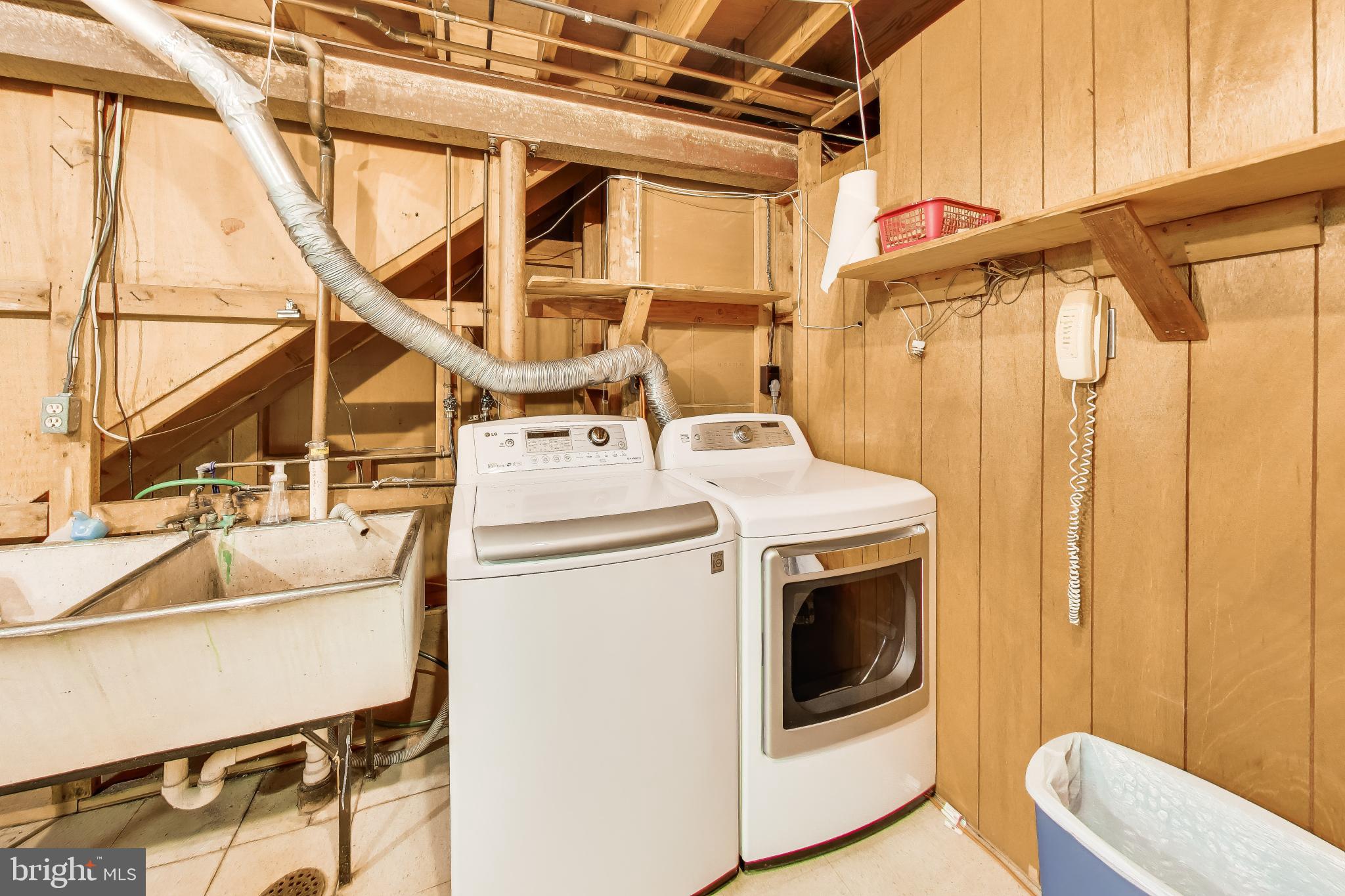 3904 Overlook Lane Monrovia, MD 21770 - Photo 40 of 54 a utility room with dryer and washer
