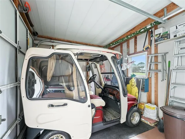 $2,100 | 1640 Magnolia Avenue, The Villages, FL 32159