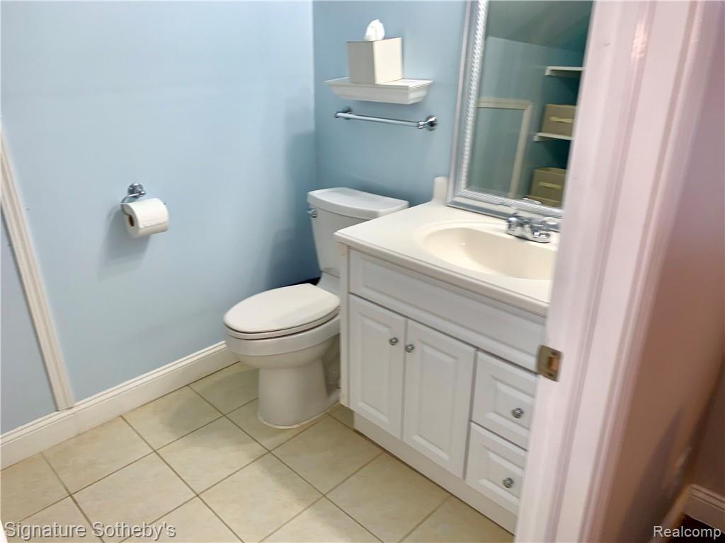 983 Oxford Road Berkley, MI 48072 - Photo 16 of 21
