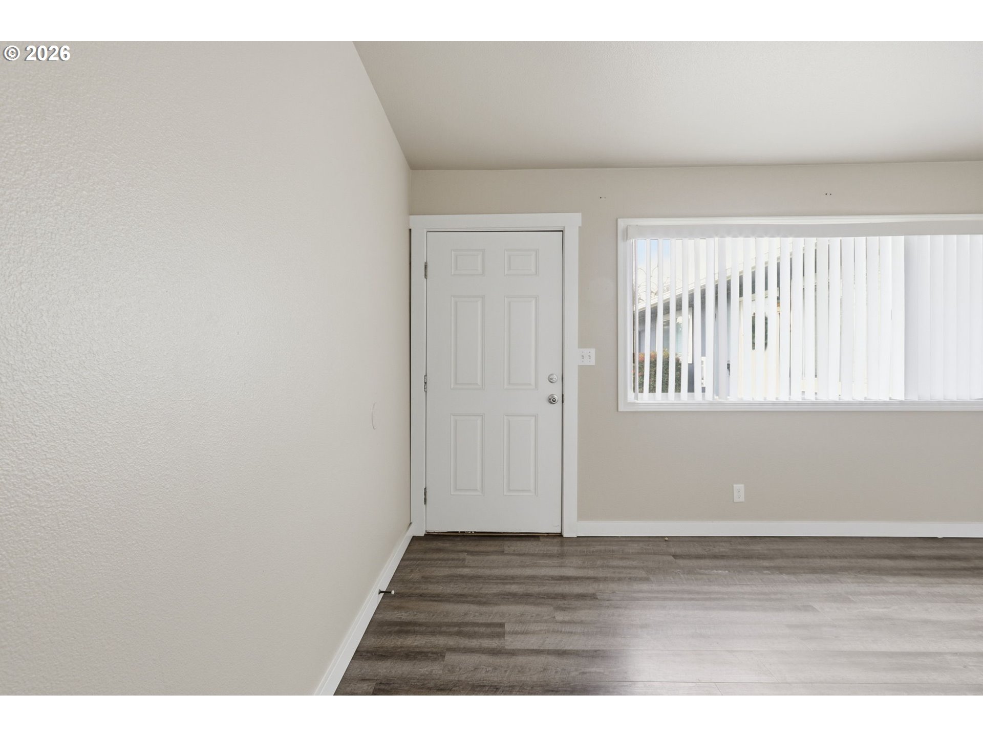 822 South Columbia Street Newberg, OR 97132 - Photo 4 of 44