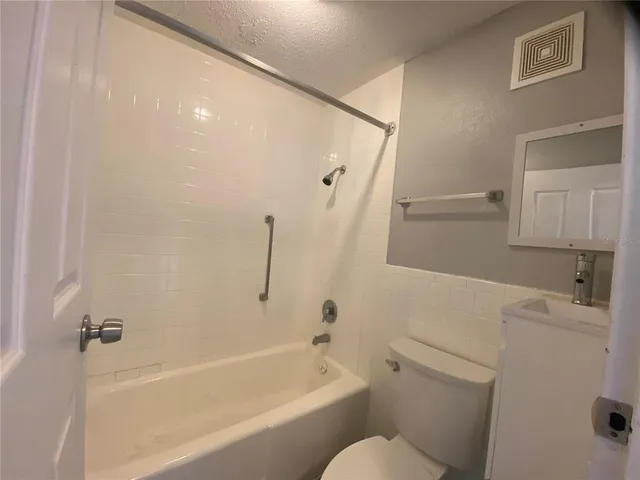 $950 | 515 Bon Air Street, Unit 245, Lakeland, FL 33805