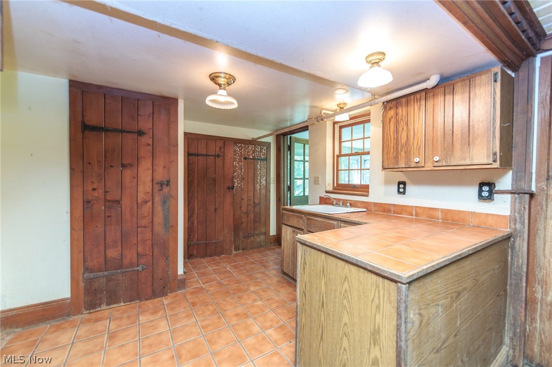 24105 Chardon Road Euclid, OH 44143 - Photo 15 of 50
