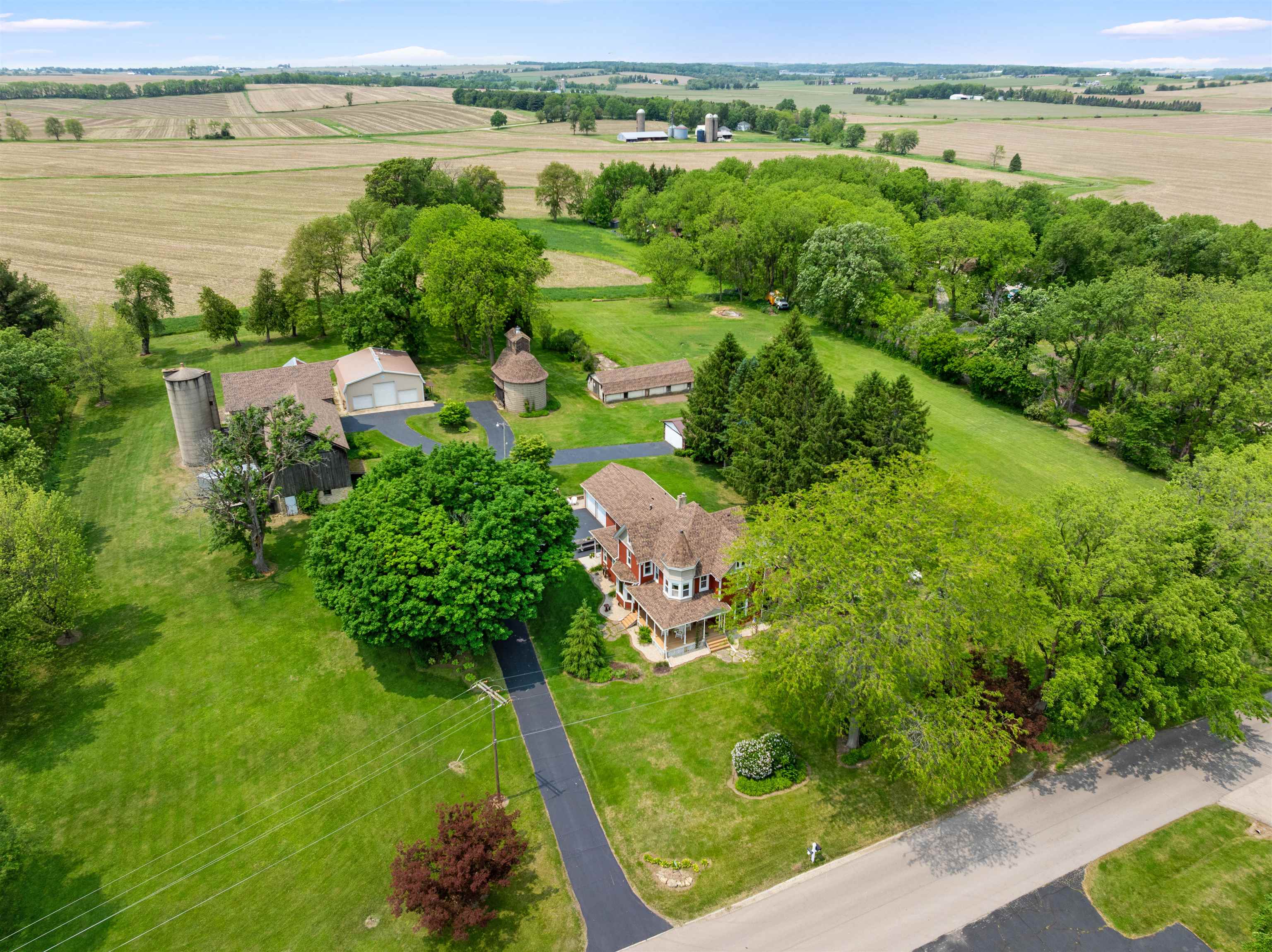 12002 Patterson Road Durand, IL 61024 - Photo 1 of 66 Gallery Image 1
