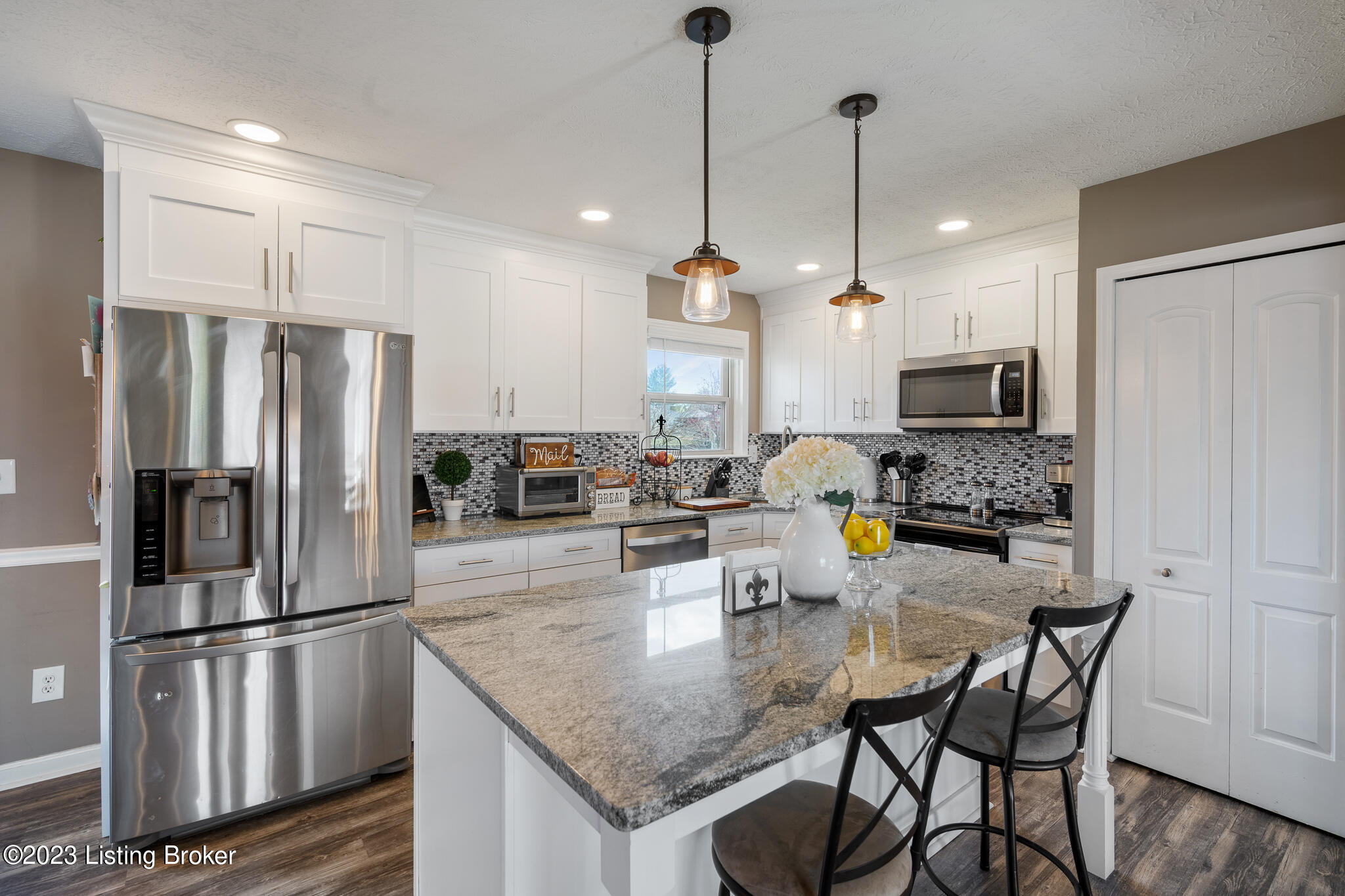 6003 Hickory Tree Road Louisville, KY 40291 - Photo 11 of 32 6003 Hickory Tree Rd-11