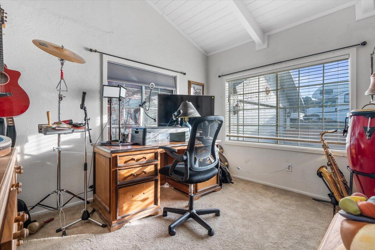 30800 Fox Ridge Court Tehachapi, CA 93561 - Photo 11 of 26 05-30800 Fox Ridge-13