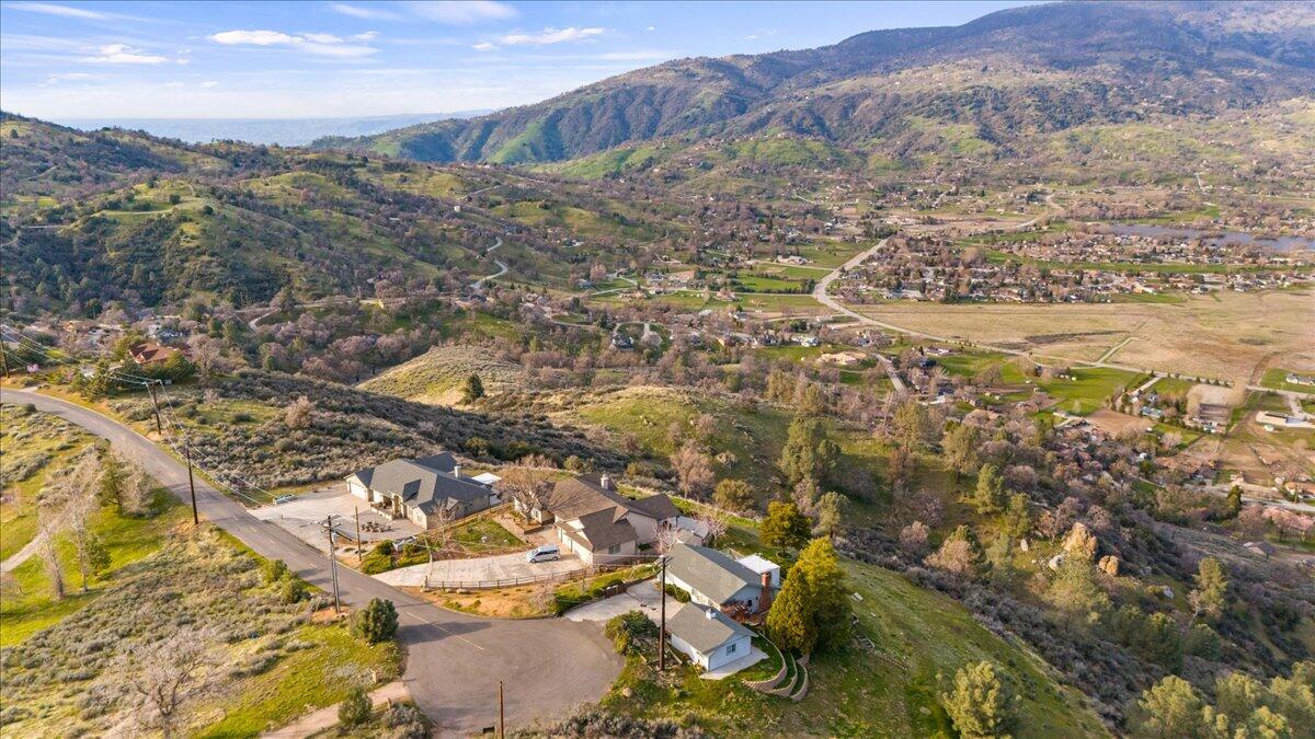 30800 Fox Ridge Court Tehachapi, CA 93561 - Photo 24 of 26 25-30800 Fox Ridge - drone-12