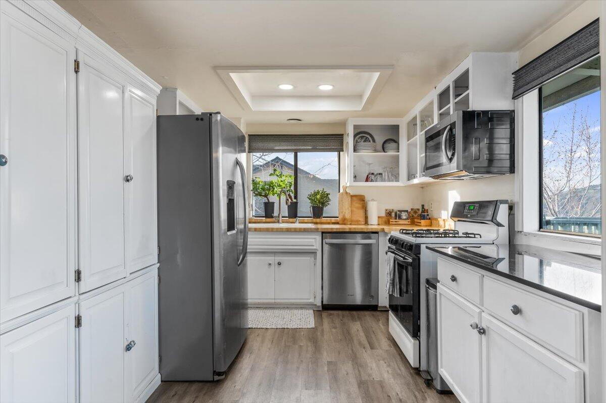 30800 Fox Ridge Court Tehachapi, CA 93561 - Photo 6 of 26 10-30800 Fox Ridge-38