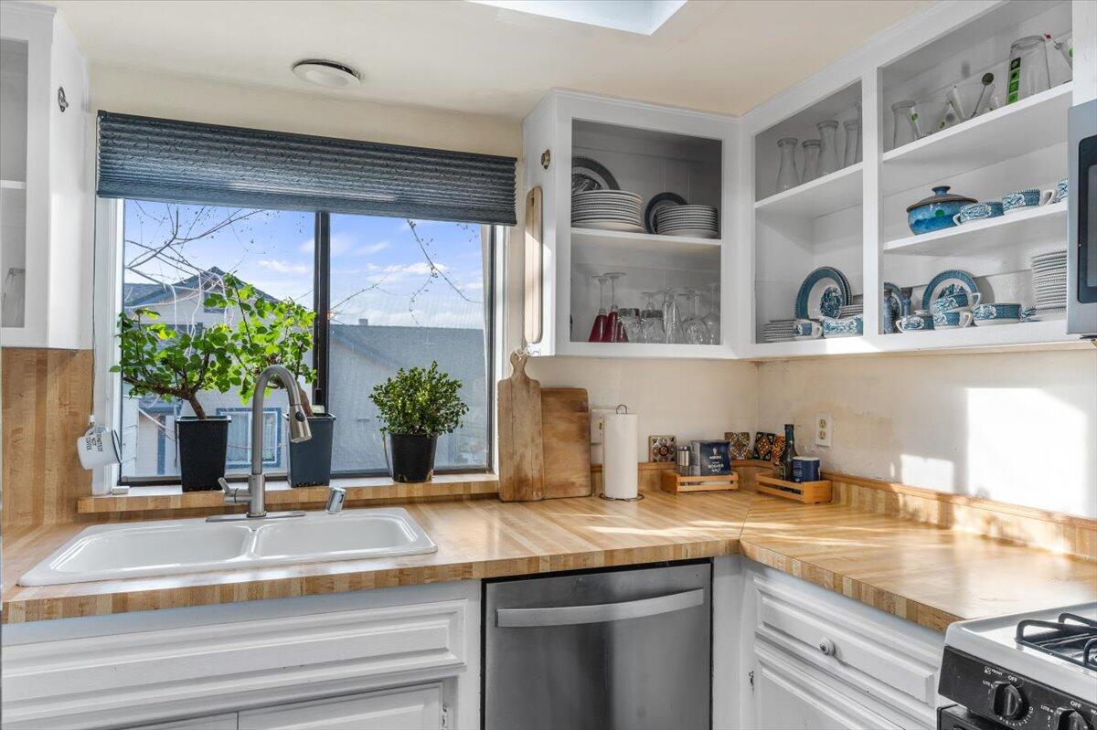 30800 Fox Ridge Court Tehachapi, CA 93561 - Photo 7 of 26 11-30800 Fox Ridge-43