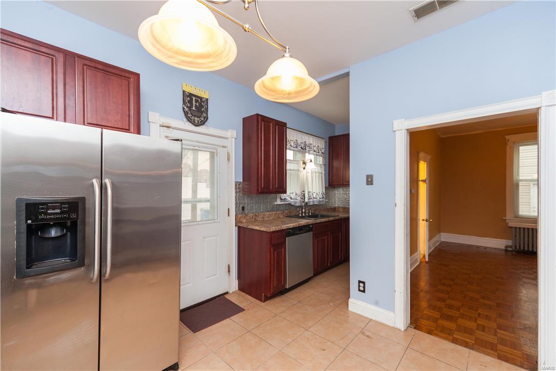 416 Spring Street Collinsville, IL 62234 - Photo 7 of 36 Gallery Image 7