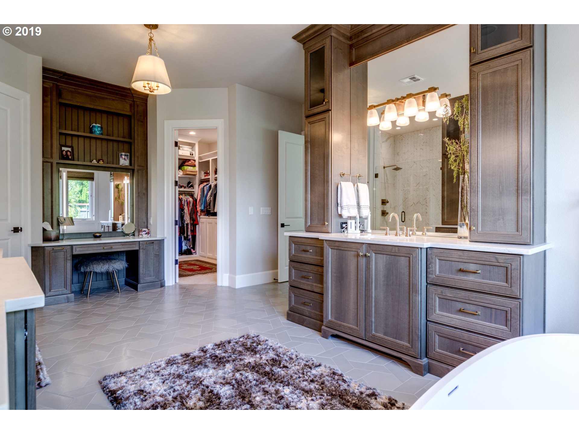 12812 Goodall Road Lake Oswego, OR 97034 - Photo 17 of 32 Bathroom, Attached