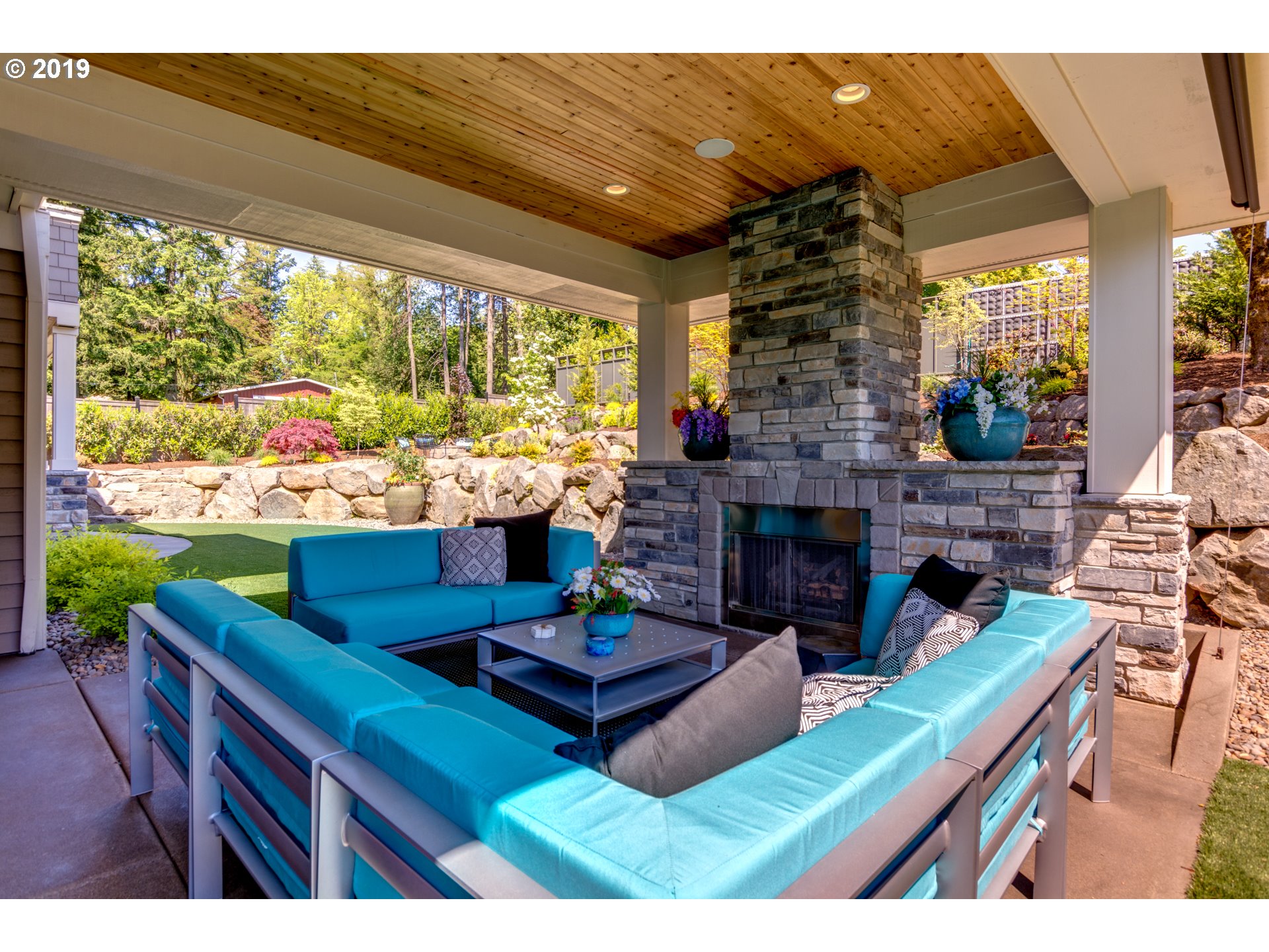 12812 Goodall Road Lake Oswego, OR 97034 - Photo 28 of 32 Covered Patio