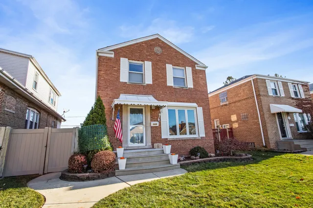 $479,000 | 3623 North Sayre Avenue, Chicago, IL 60634