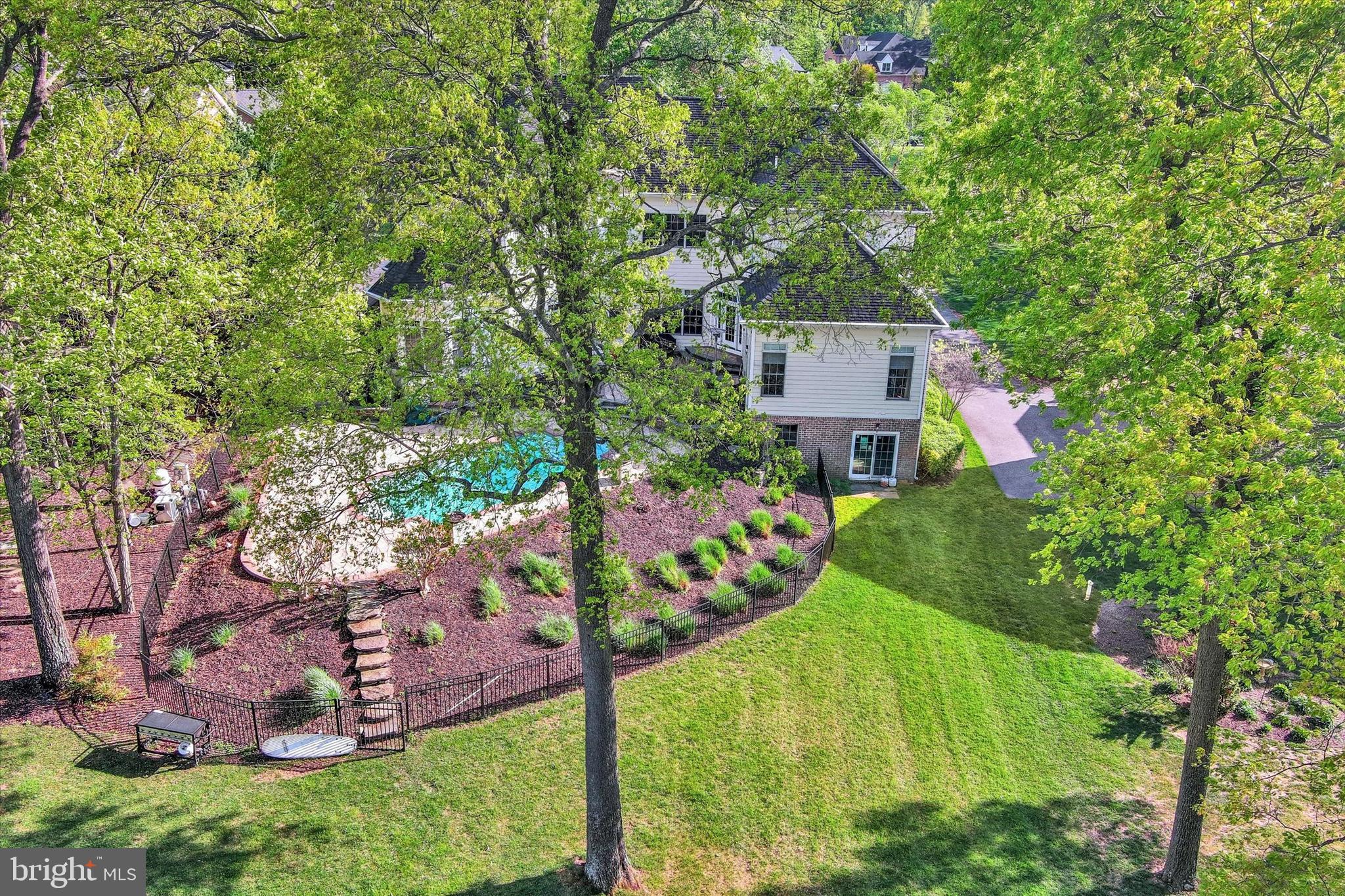 7671 Colonial Beach Road Pasadena, MD 21122 - Photo 4 of 6 Great backyard for fun & games