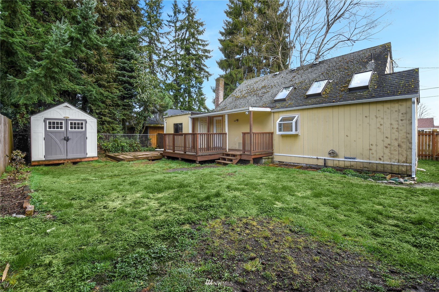 6422 Cady Road Everett, WA 98203 - Photo 18 of 21 a front view of house with yard and green space