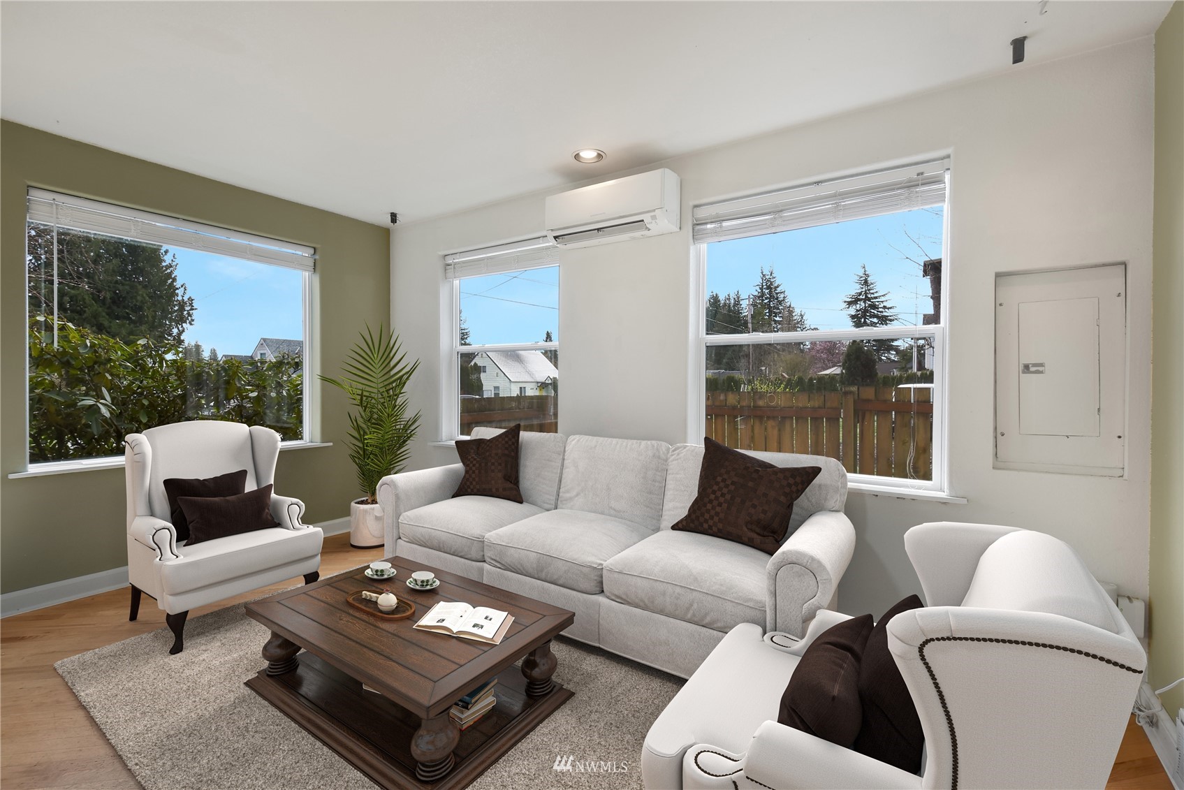 6422 Cady Road Everett, WA 98203 - Photo 3 of 21 a living room with furniture and a large window